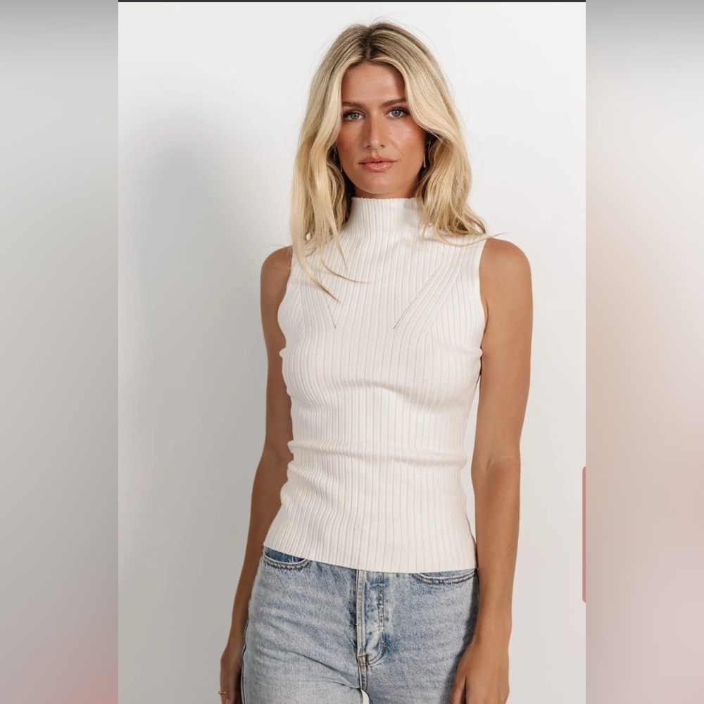 Baltic Born NWT Ivory Ribbed Sleeveless Mock Neck Top Size Large A3